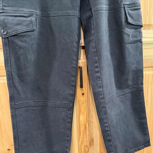 Wilfred Aritzia Black High-Waisted Contemporary Cargo Alternative Chic Vibes - Picture 3 of 13